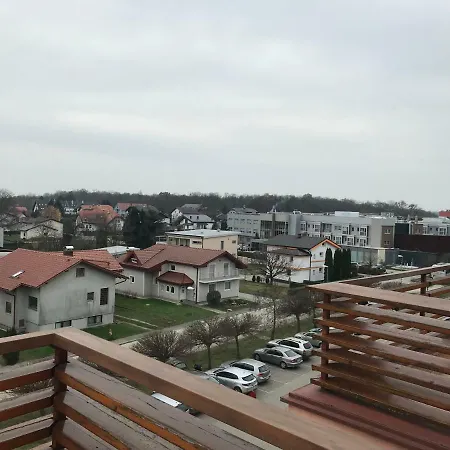 Apartma *